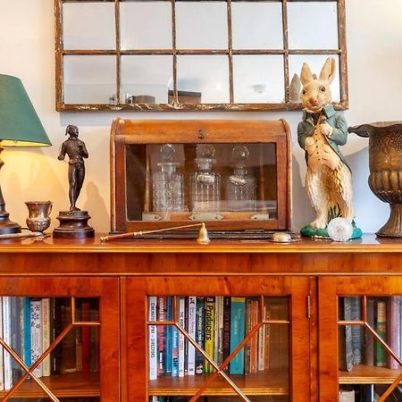 Outstanding Antique 1Br Flat In Soho Apartment London Bagian luar foto