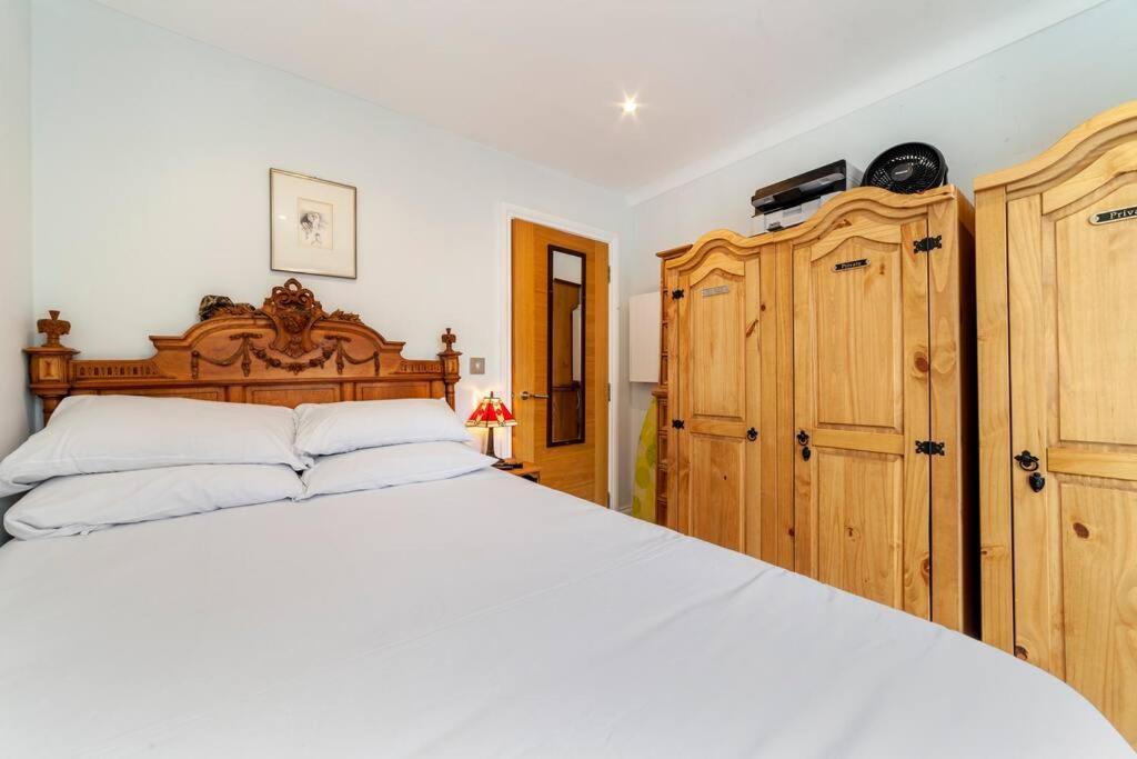 Outstanding Antique 1Br Flat In Soho Apartment London Bagian luar foto