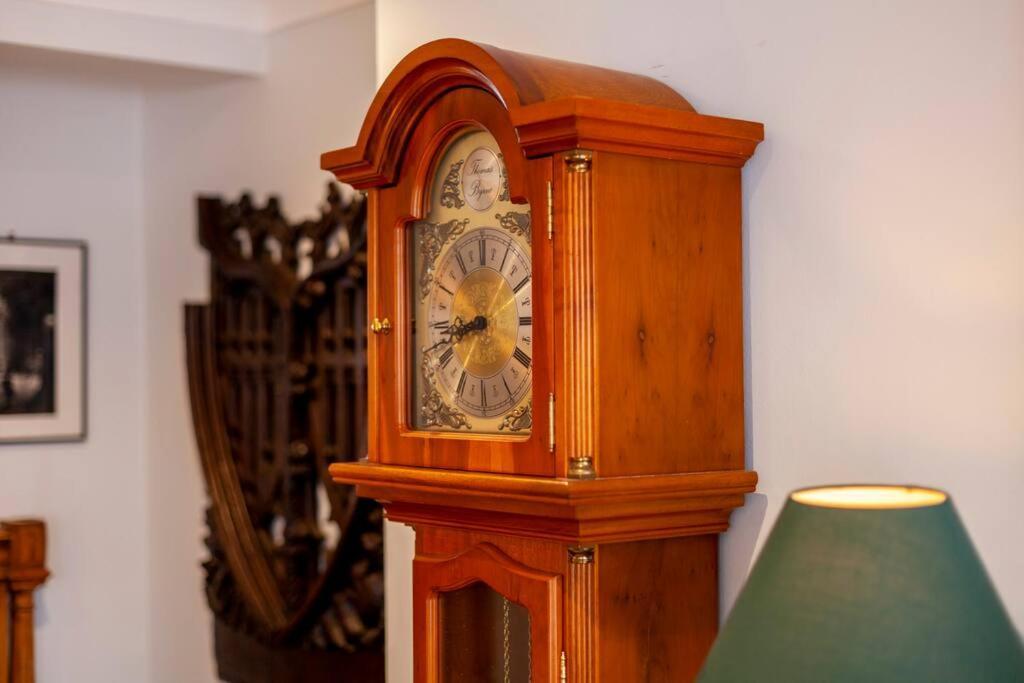 Outstanding Antique 1Br Flat In Soho Apartment London Bagian luar foto